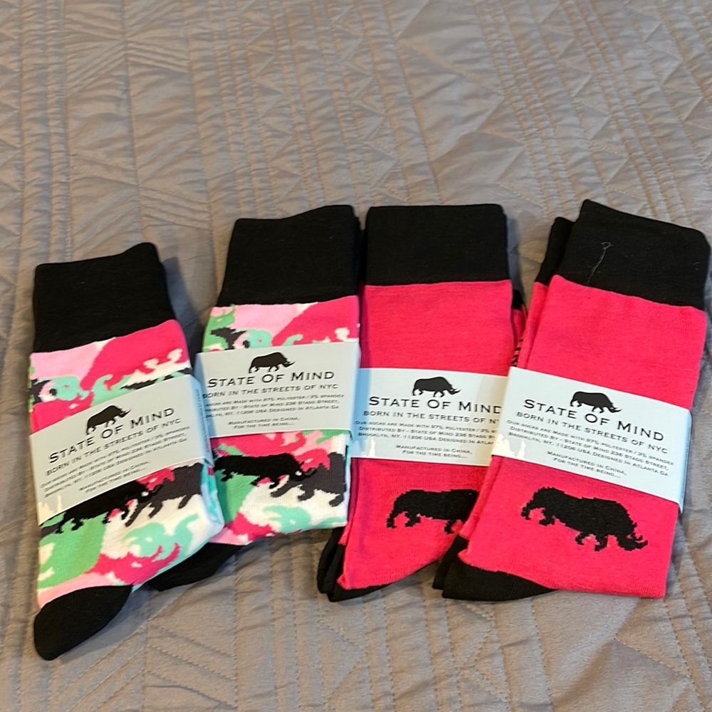 NWT State of Mind lot of 4 pairs of socks. Pink and rhino camo. New in package